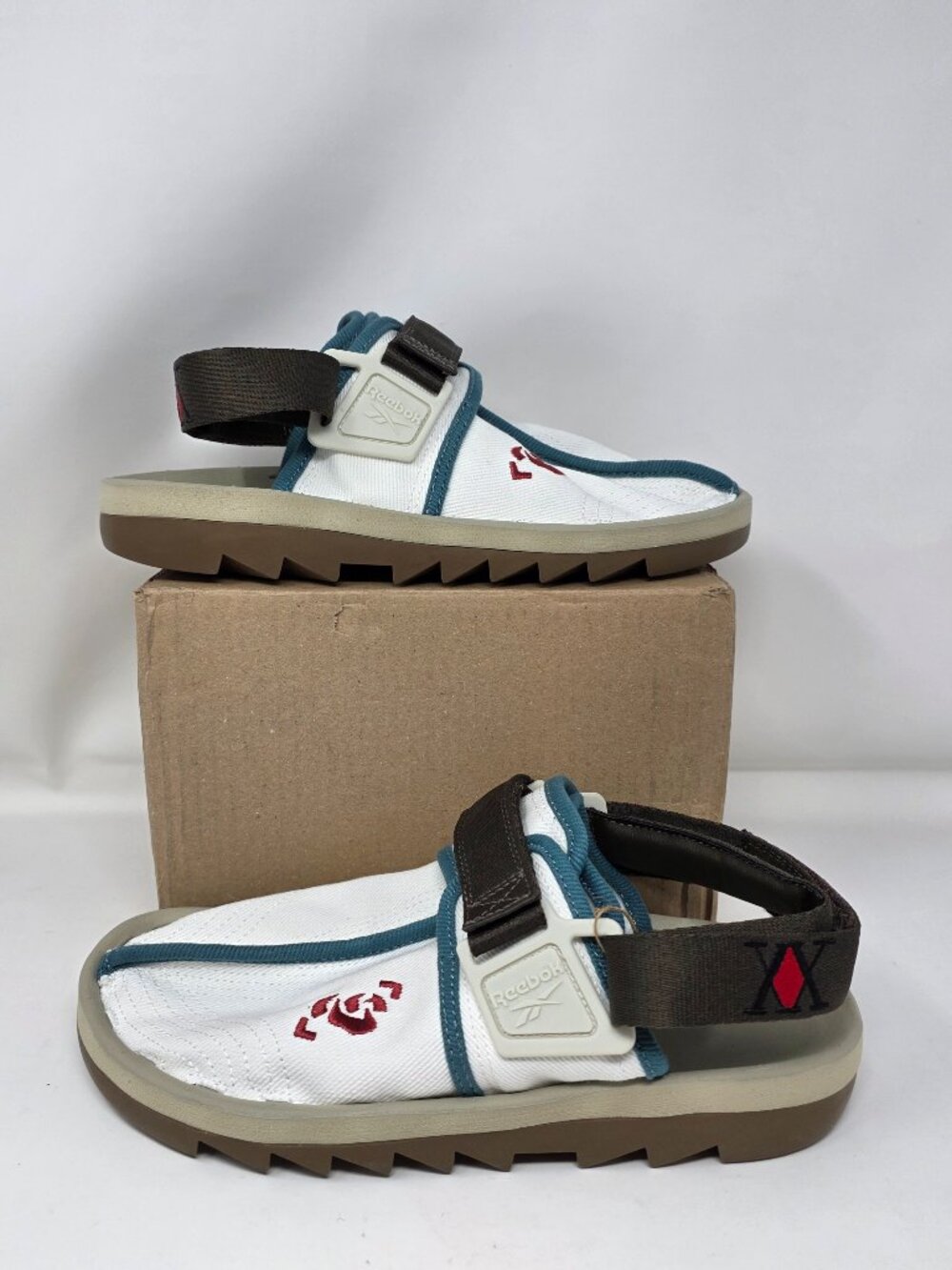 Reebok Hunter x Hunter Beatnik Sandal 'Netero' 100201777 Size 8 Hunter Club